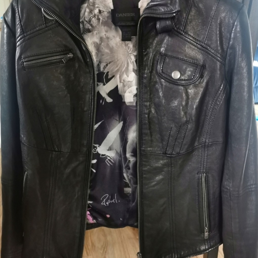 Danier Women's Black Leather Jacket